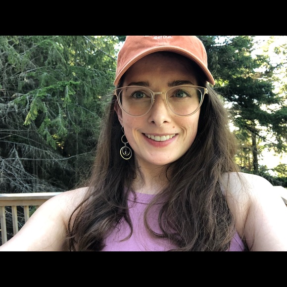 Meet your Posher, Roxanne - Picture 2 of 3